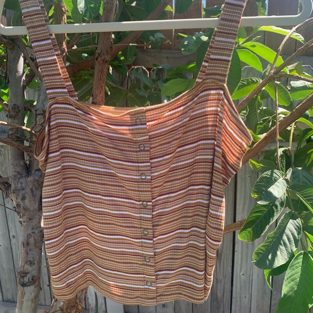 Stripped Crop Top - Picture 2 of 4